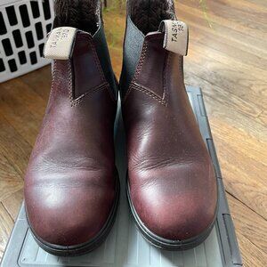 Dark Red Blundstones sz 6.5